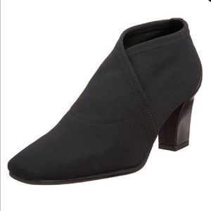 Donald J Pliner Reya 2 Elastic Bootie, Sz 6